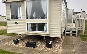 Golden Palm Resort Sherwood 3 Bedroom 8 Berth Close To All Entertainment And Swimming Pool